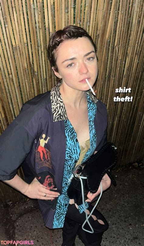 maisie williams nackt|MAISIE WILLIAMS Nude